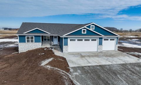 Photo of 3752 WESTPOINT Road, SUAMICO, WI 54313 (MLS # 50320814)