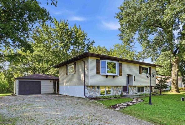 1931 SKY RANCH AVE, OSHKOSH, WI 54904 - Image 377b8d9763ea9b19cd03644ce8a9f331/4269749811