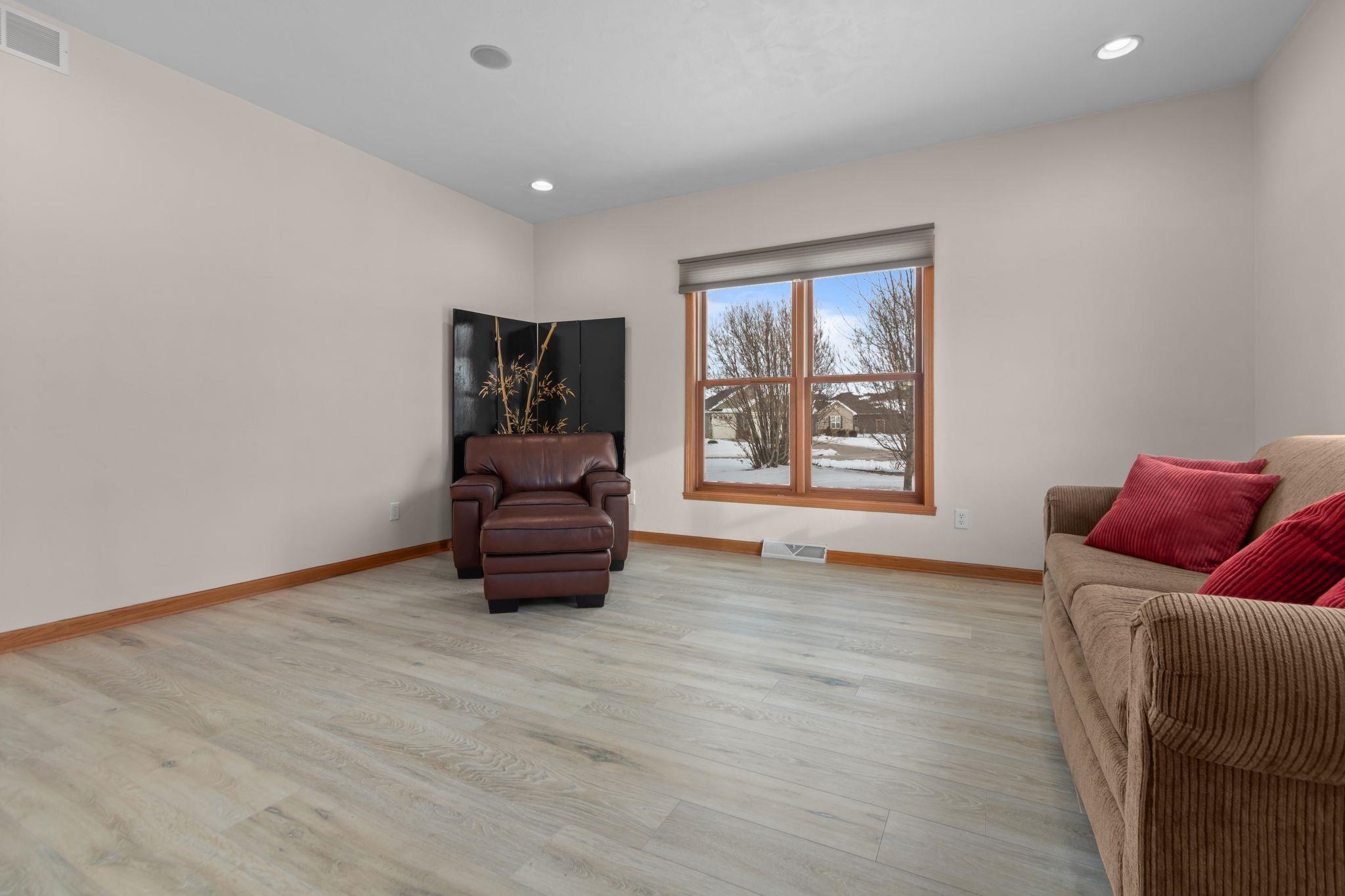 Sherwood, Wisconsin 54169, United States, 5 Bedrooms Bedrooms, ,5 BathroomsBathrooms,Residential,Active,244080