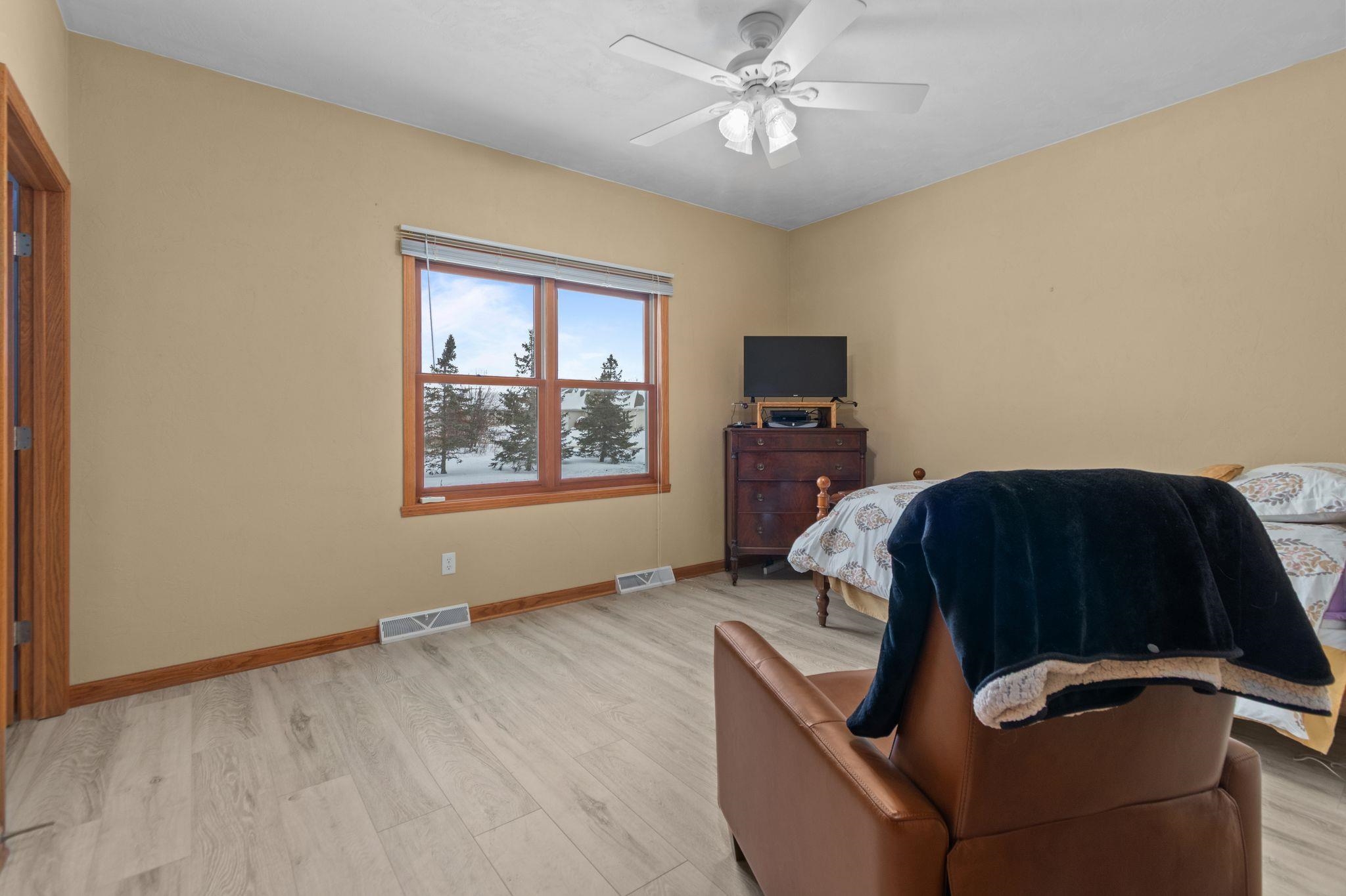 Sherwood, Wisconsin 54169, United States, 5 Bedrooms Bedrooms, ,5 BathroomsBathrooms,Residential,Active,244080