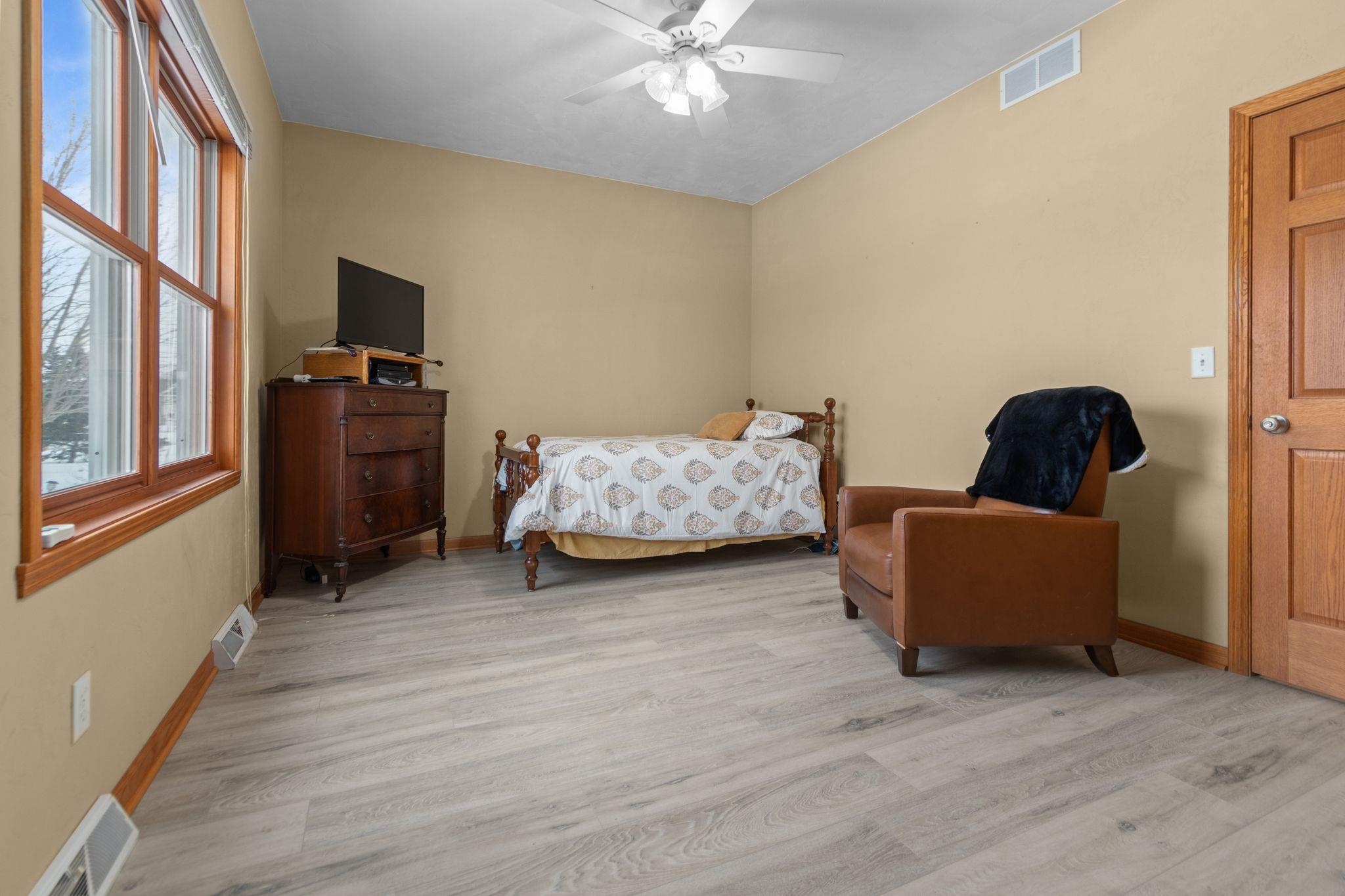 Sherwood, Wisconsin 54169, United States, 5 Bedrooms Bedrooms, ,5 BathroomsBathrooms,Residential,Active,244080