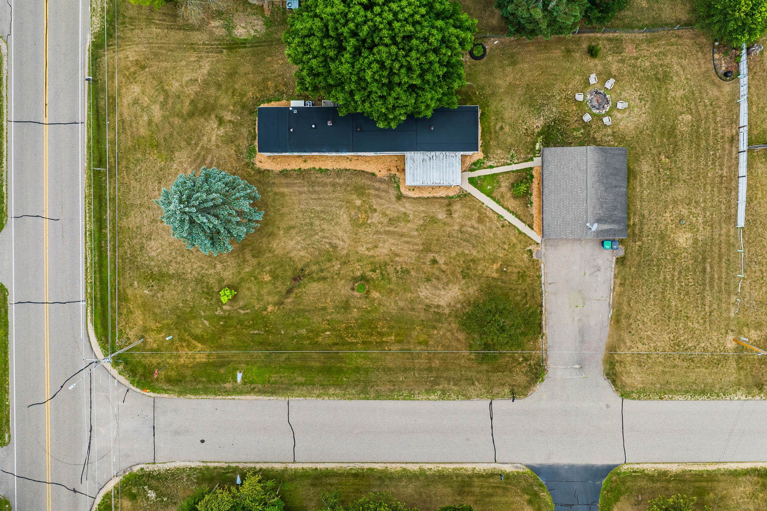 Waupaca, Wisconsin 54981, United States, 2 Bedrooms Bedrooms, ,1 BathroomBathrooms,Residential,Active,6329