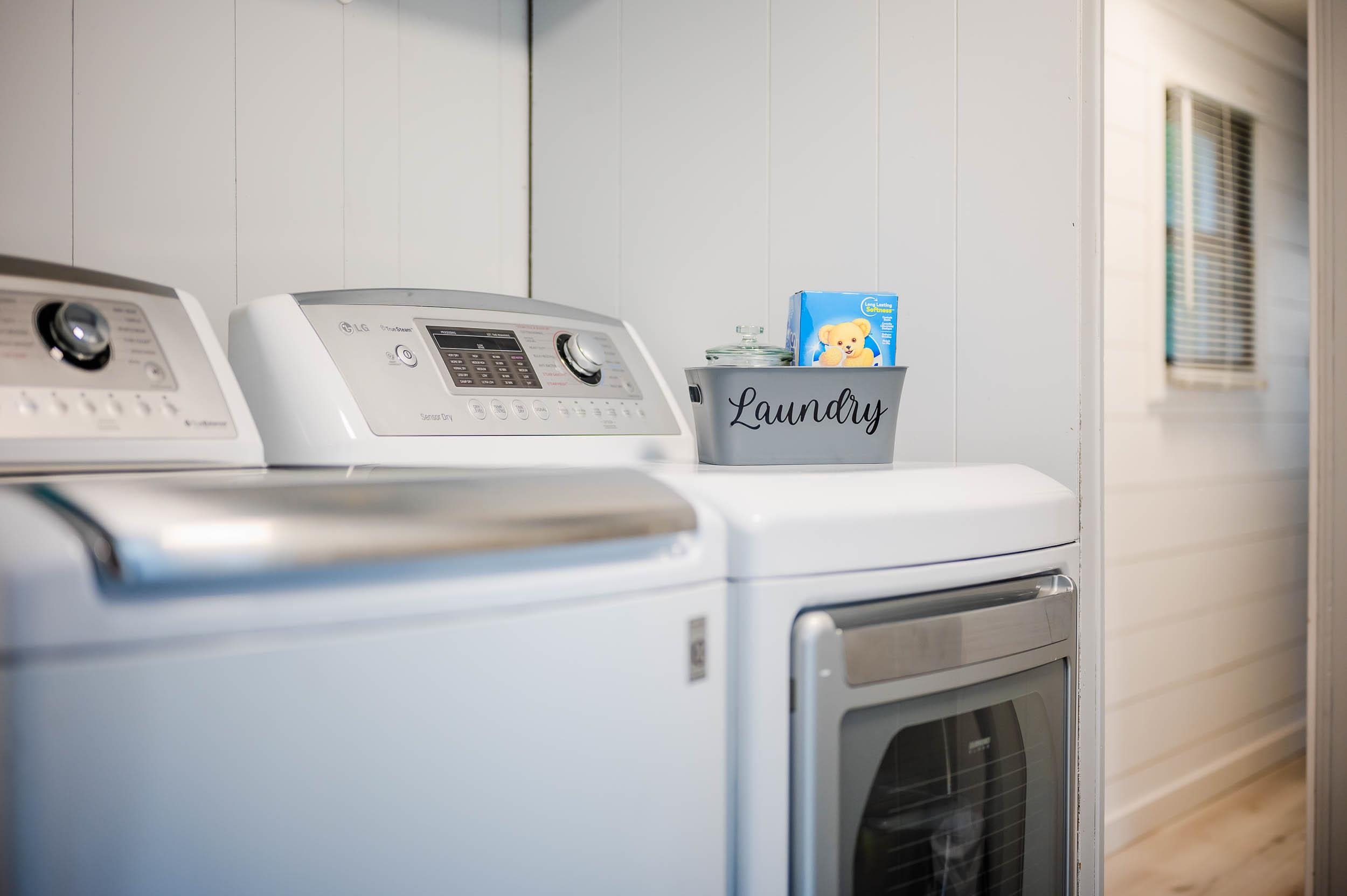 Waupaca, Wisconsin 54981, United States, 2 Bedrooms Bedrooms, ,1 BathroomBathrooms,Residential,Active,6329