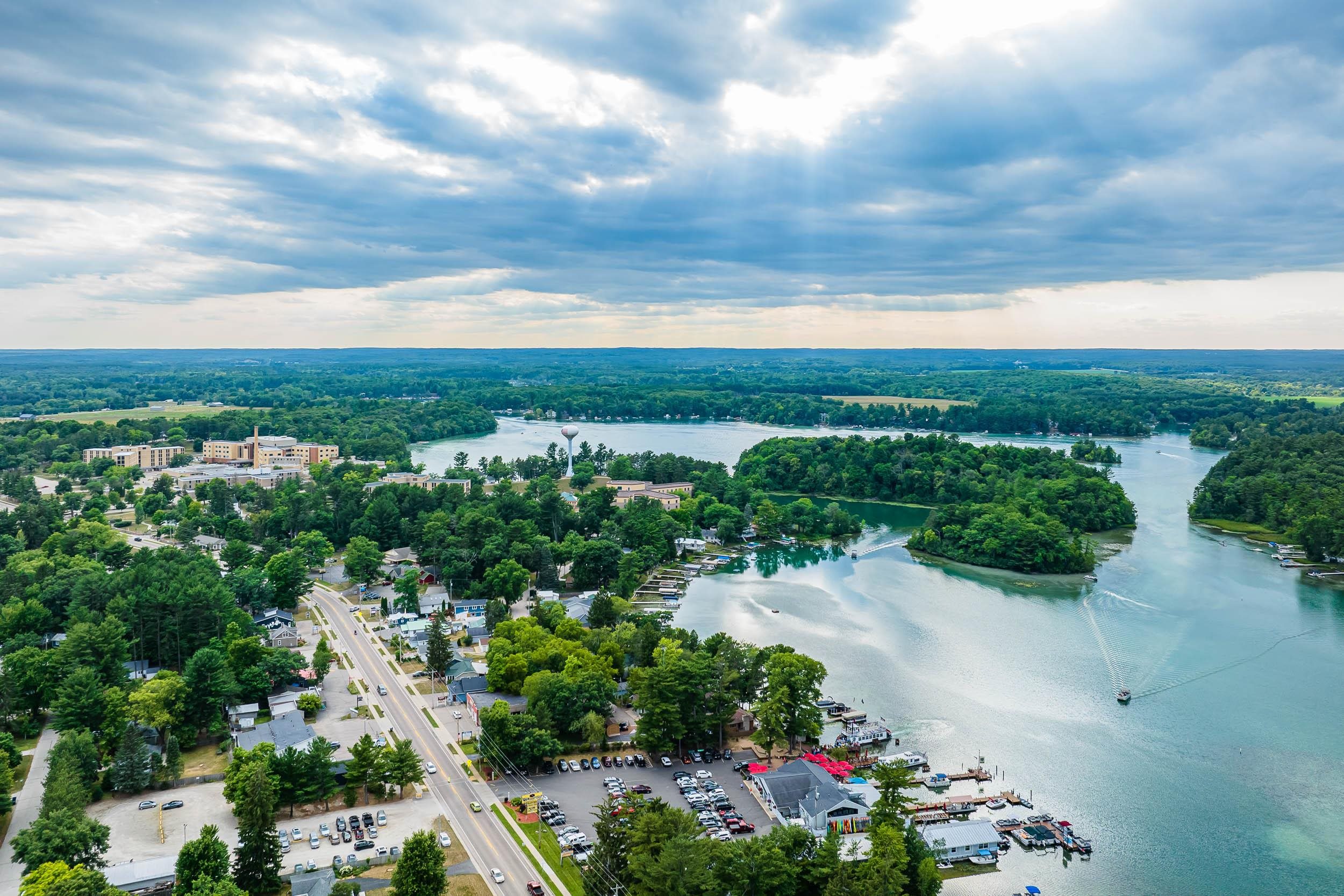 Waupaca, Wisconsin 54981, United States, 2 Bedrooms Bedrooms, ,1 BathroomBathrooms,Residential,Active,6329