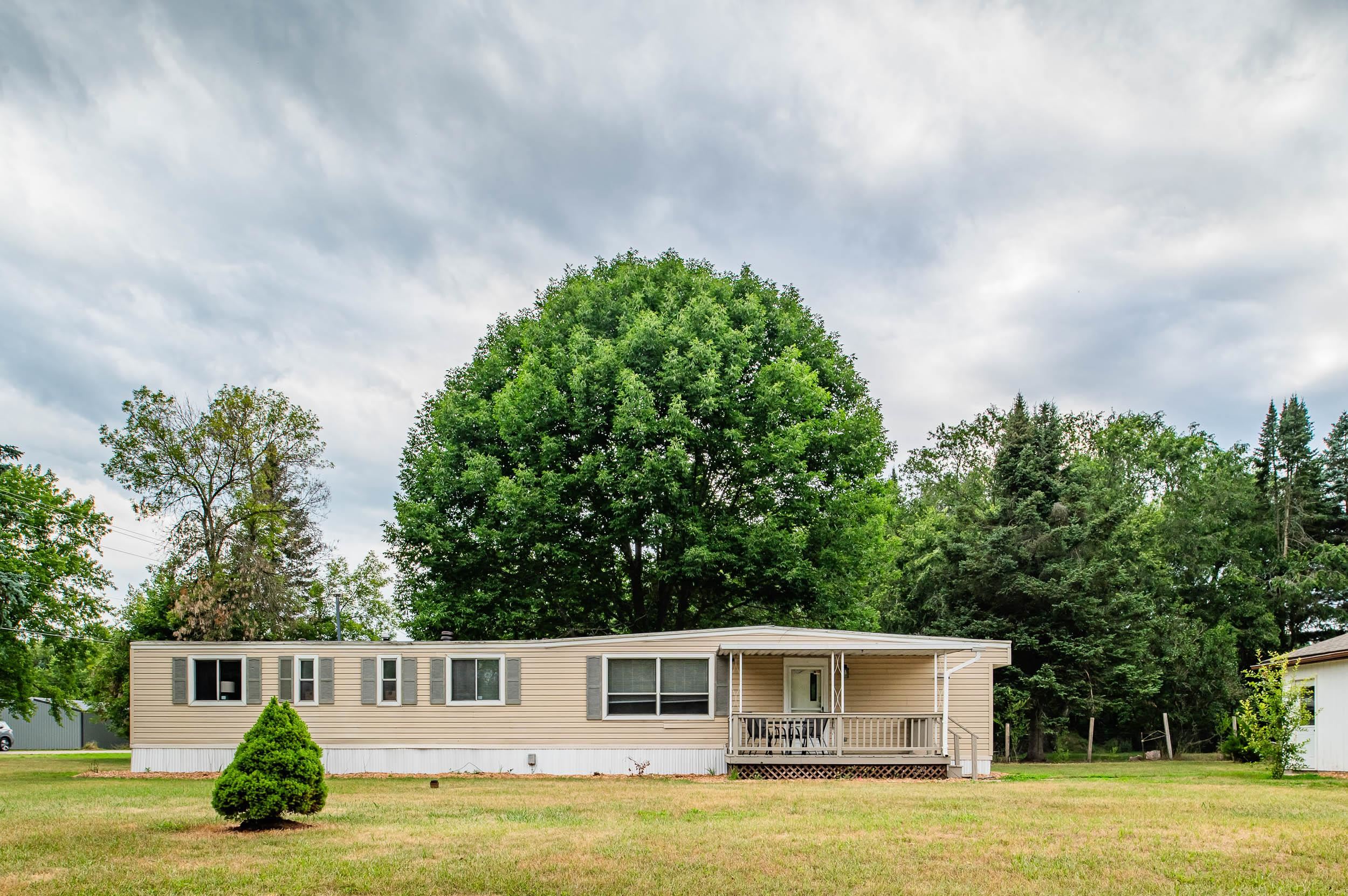 Waupaca, Wisconsin 54981, United States, 2 Bedrooms Bedrooms, ,1 BathroomBathrooms,Residential,Active,6329