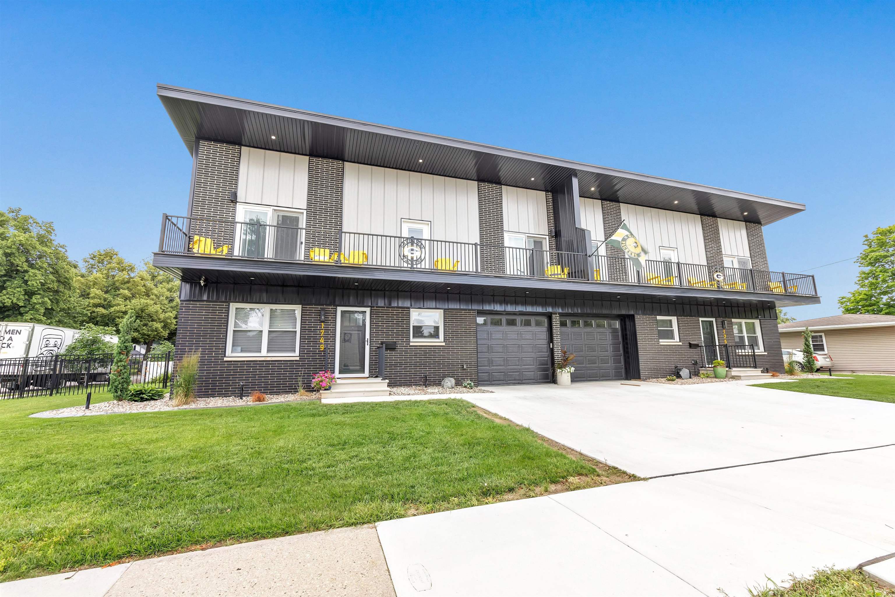 Investment opportunity at 1749 S Oneida Street!