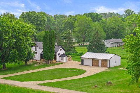 Photo of 448 VAN HORN Street, BERLIN, WI 54923 (MLS # 50321277)