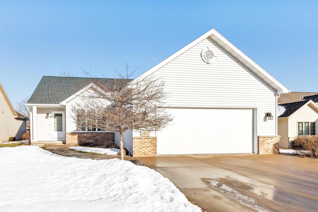 Photo of 5012 W BOXWOOD Lane, APPLETON, WI 54913 (MLS # 50319400)