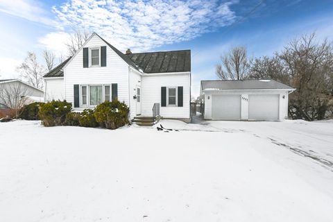 Photo of 1021 NAVARINO Street, ALGOMA, WI 54201 (MLS # 50319783)