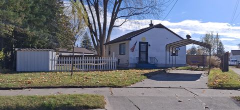 Photo of 921 RATON Court, MANITOWOC, WI 54220 (MLS # 50318292)