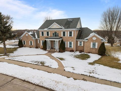 Photo of 632 CAMBRIDGE Drive, RIPON, WI 54971 (MLS # 50321723)