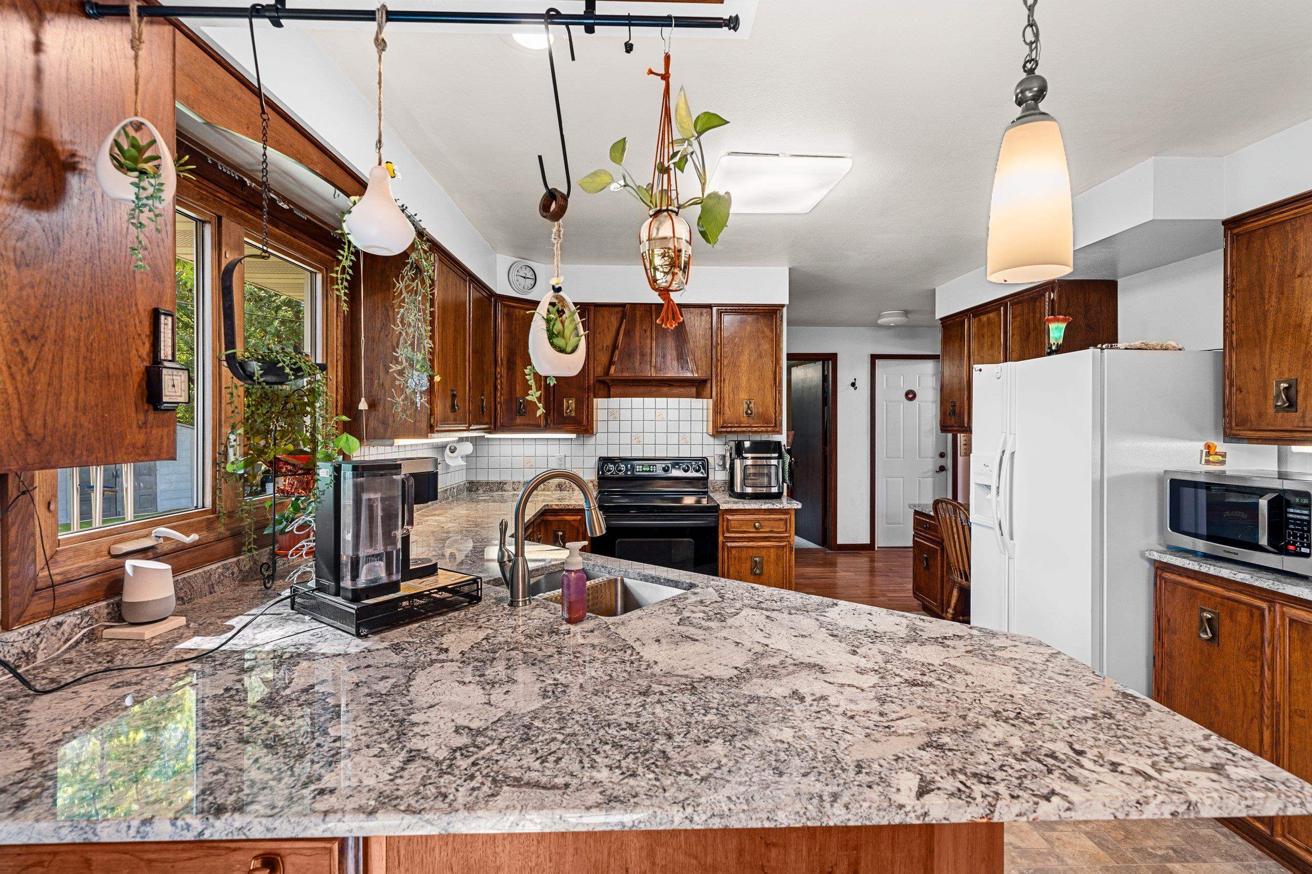 Appleton, Wisconsin 54914, United States, 3 Bedrooms Bedrooms, ,2 BathroomsBathrooms,Residential,Active,163529