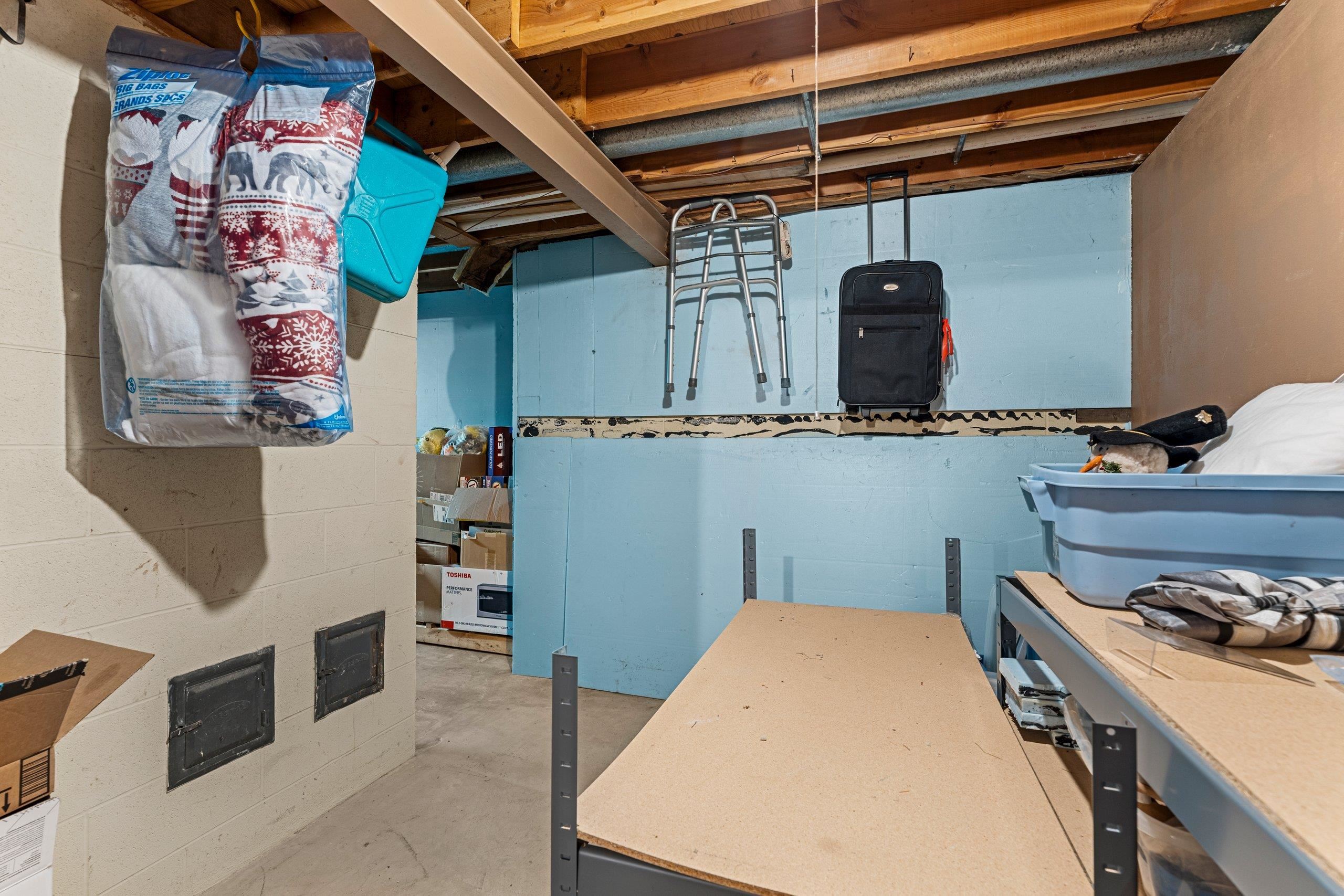 Appleton, Wisconsin 54914, United States, 3 Bedrooms Bedrooms, ,2 BathroomsBathrooms,Residential,Active,163529