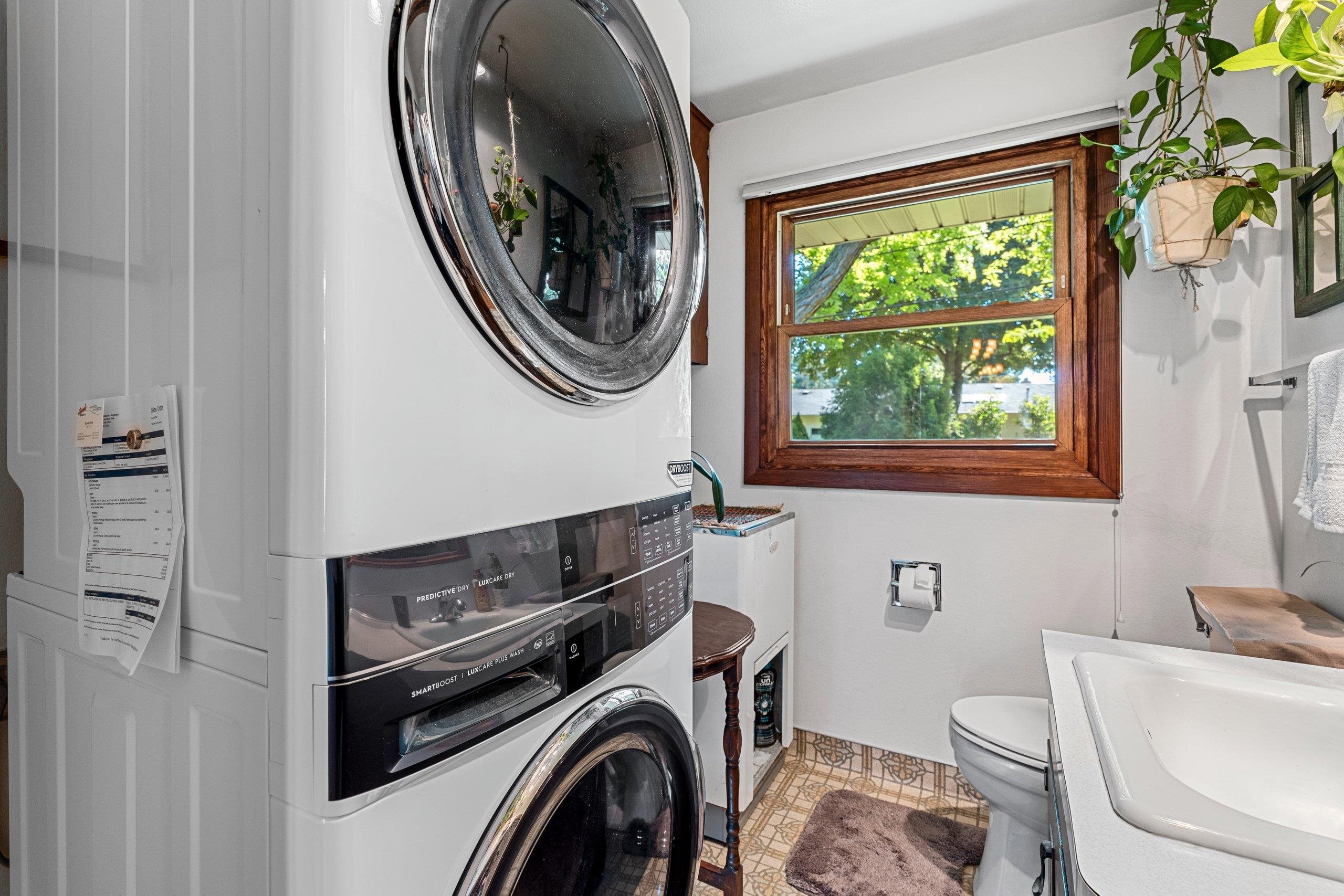 Appleton, Wisconsin 54914, United States, 3 Bedrooms Bedrooms, ,2 BathroomsBathrooms,Residential,Active,163529