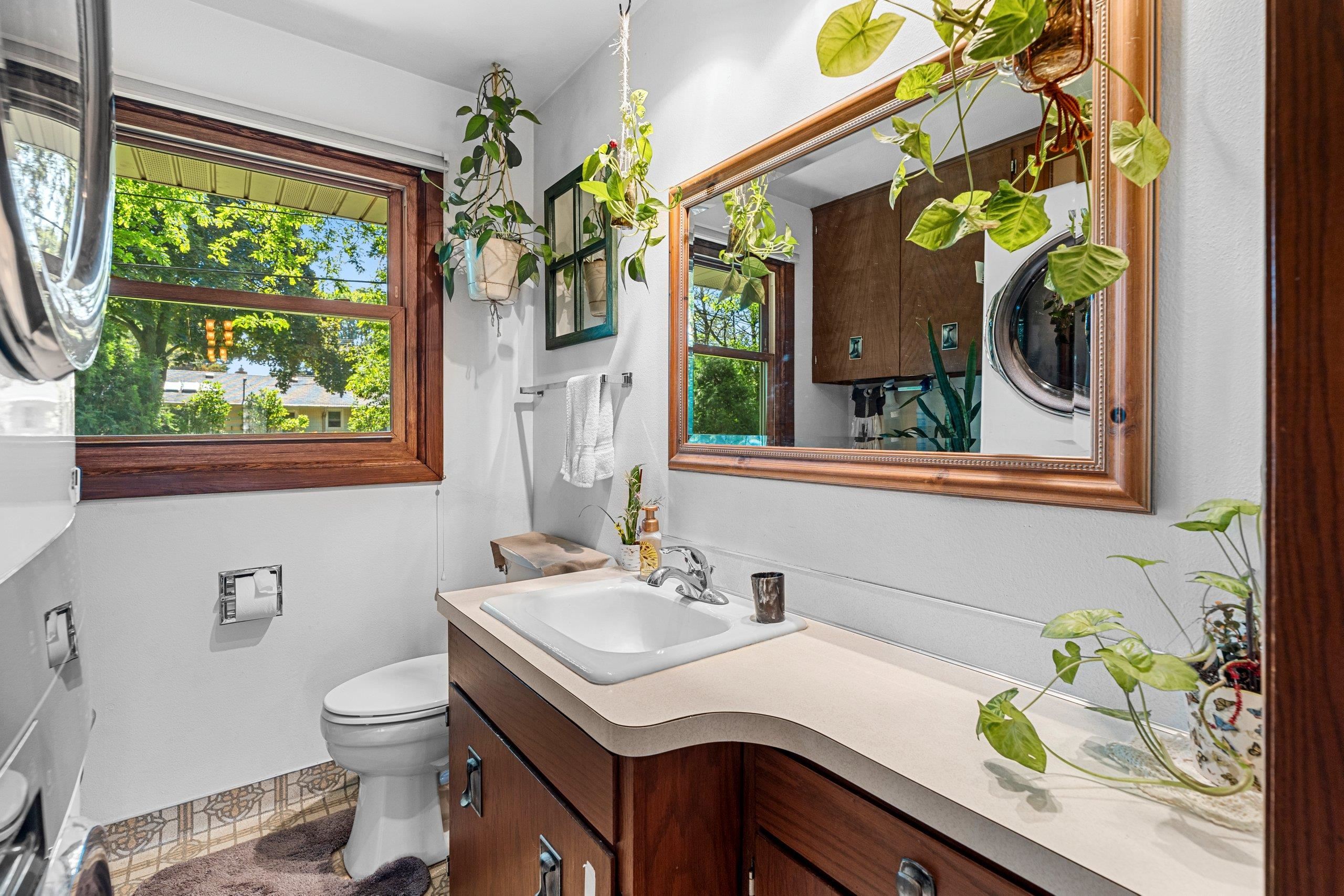 Appleton, Wisconsin 54914, United States, 3 Bedrooms Bedrooms, ,2 BathroomsBathrooms,Residential,Active,163529