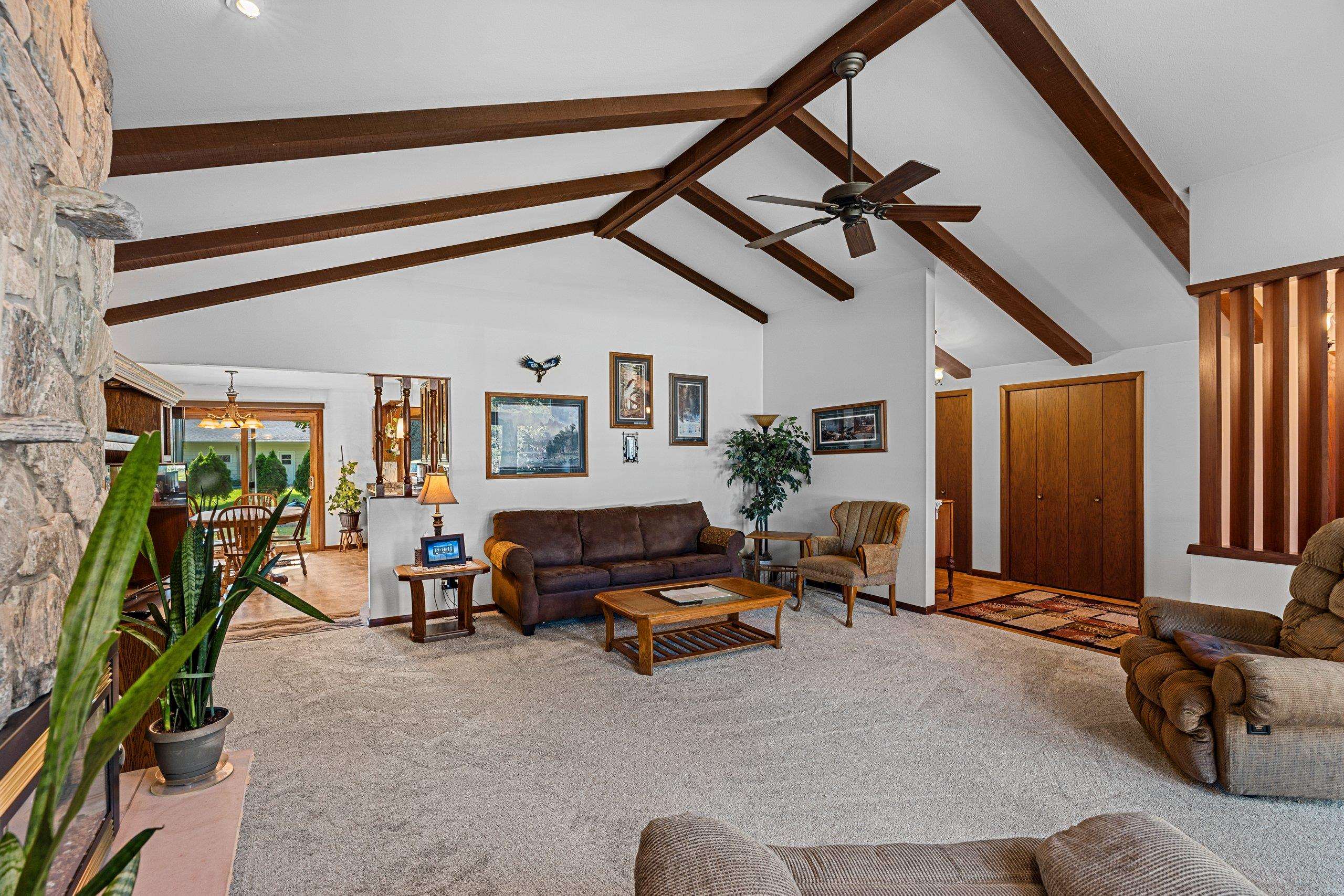 Appleton, Wisconsin 54914, United States, 3 Bedrooms Bedrooms, ,2 BathroomsBathrooms,Residential,Active,163529