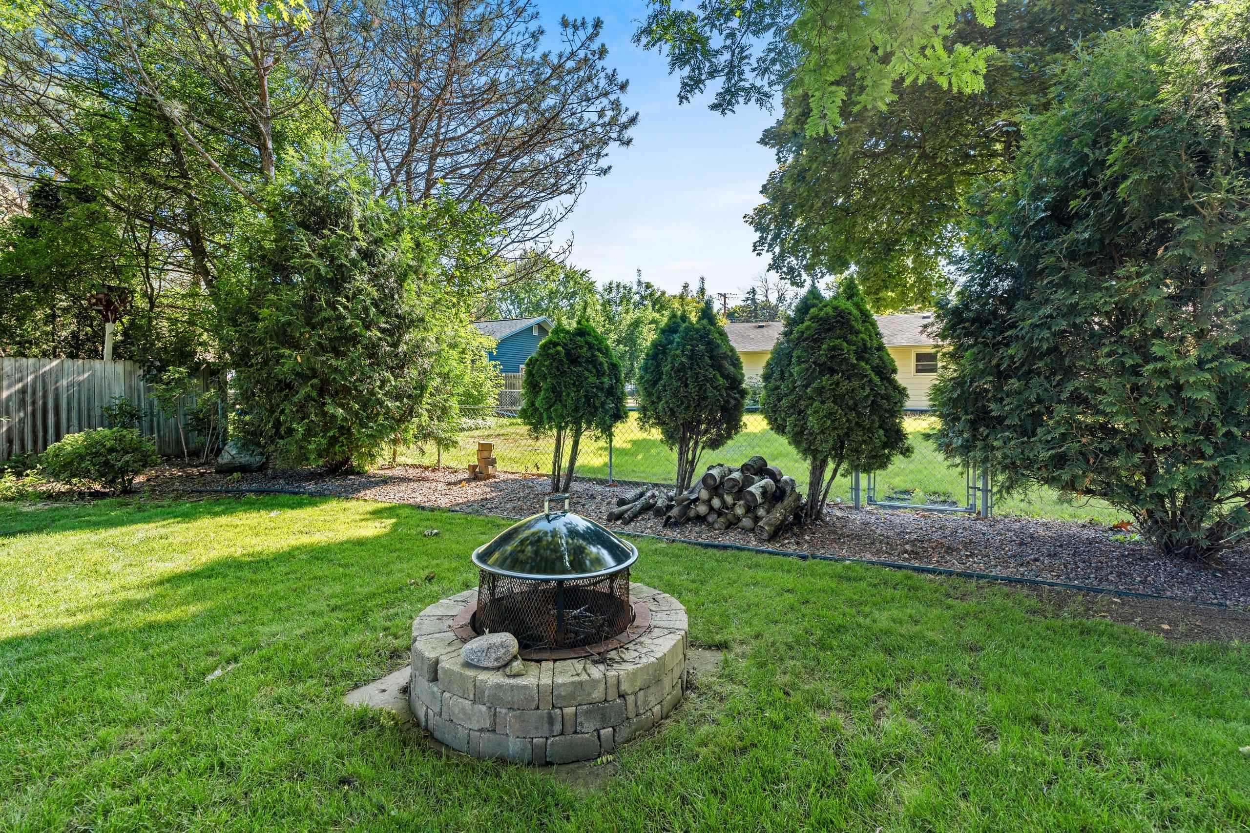 Appleton, Wisconsin 54914, United States, 3 Bedrooms Bedrooms, ,2 BathroomsBathrooms,Residential,Active,163529