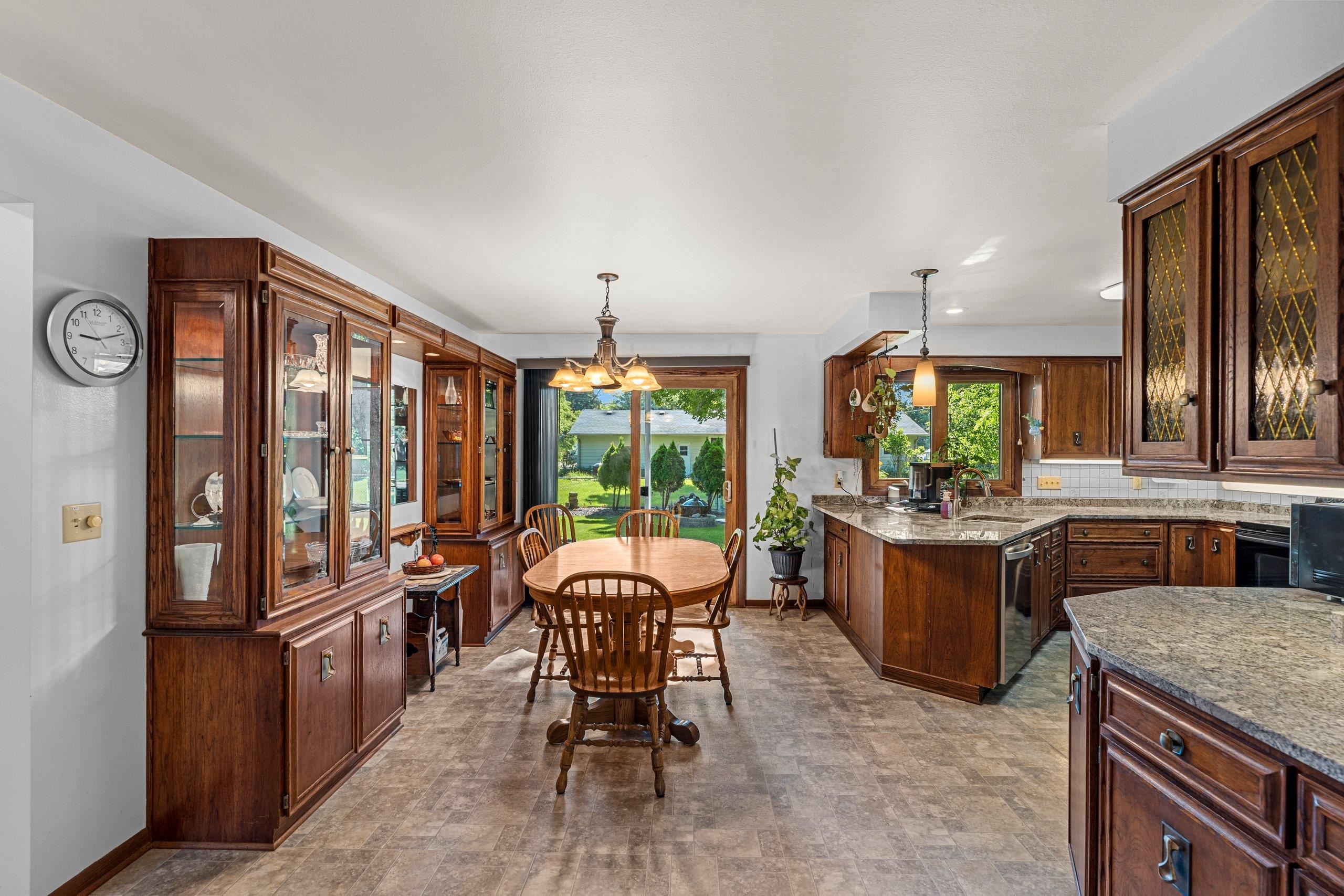 Appleton, Wisconsin 54914, United States, 3 Bedrooms Bedrooms, ,2 BathroomsBathrooms,Residential,Active,163529