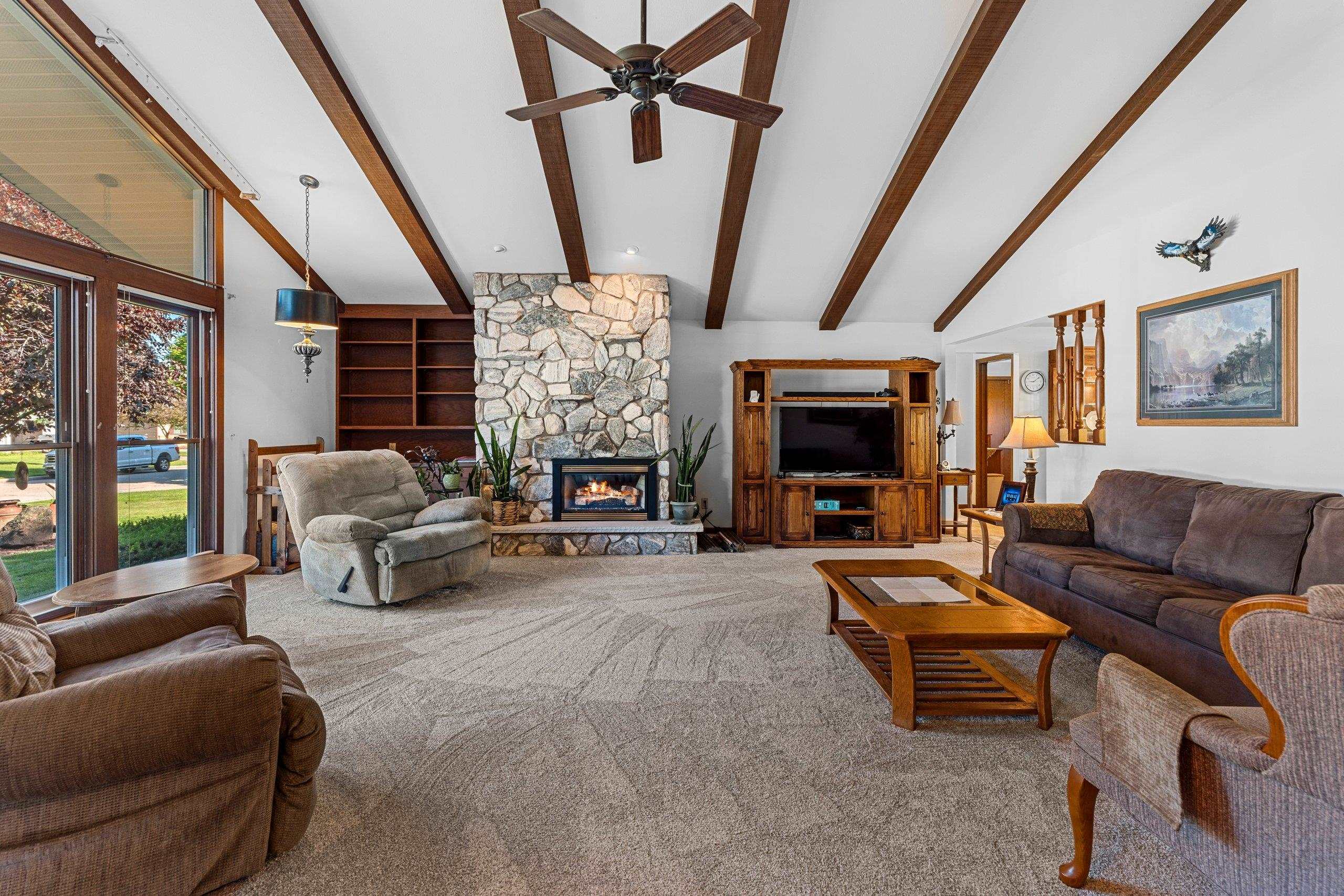 Appleton, Wisconsin 54914, United States, 3 Bedrooms Bedrooms, ,2 BathroomsBathrooms,Residential,Active,163529