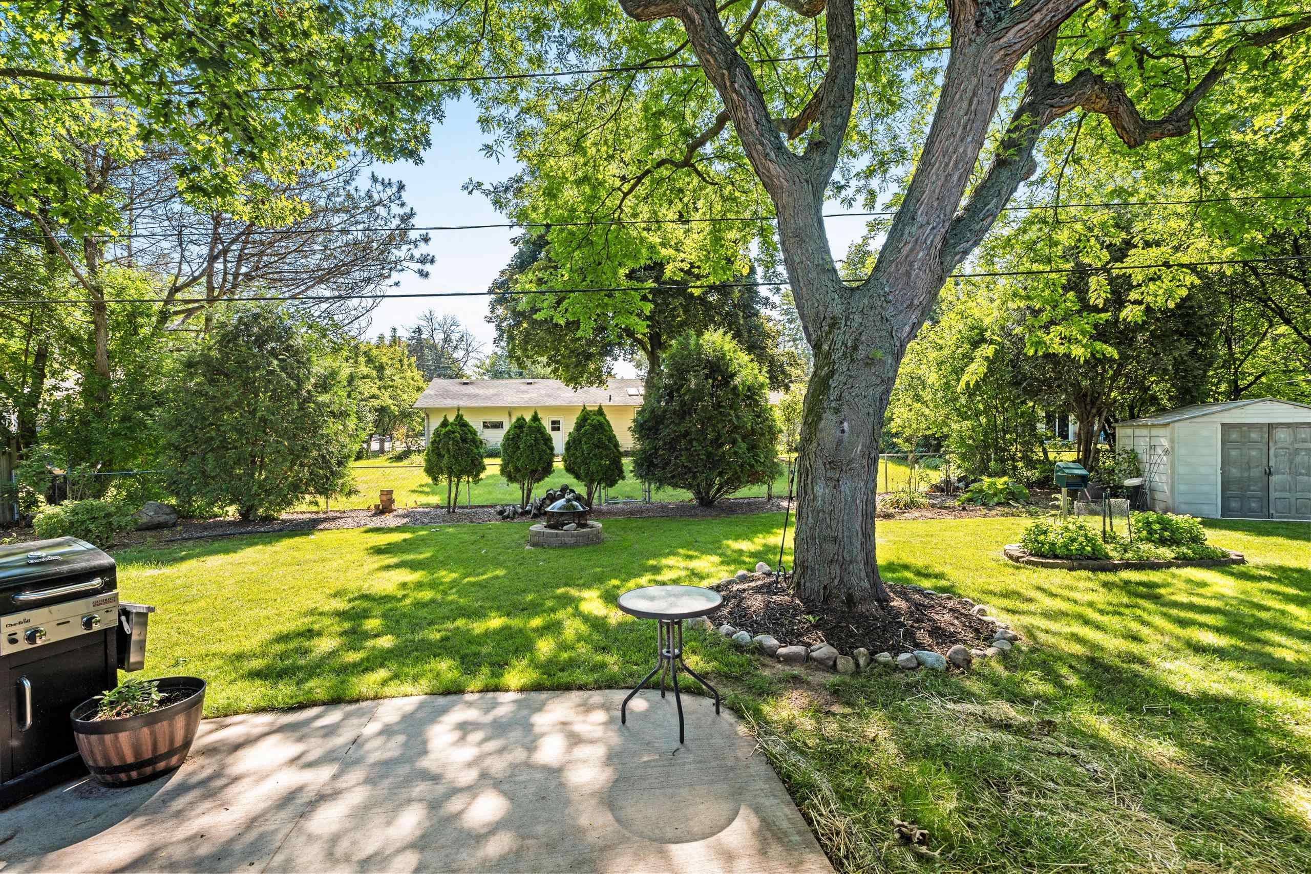 Appleton, Wisconsin 54914, United States, 3 Bedrooms Bedrooms, ,2 BathroomsBathrooms,Residential,Active,163529