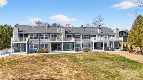 Photo of 247 S 1ST Street, WINNECONNE, WI 54986 (MLS # 50322922)