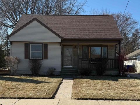 Photo of 1727 S LAWE Street, APPLETON, WI 54915 (MLS # 50321748)