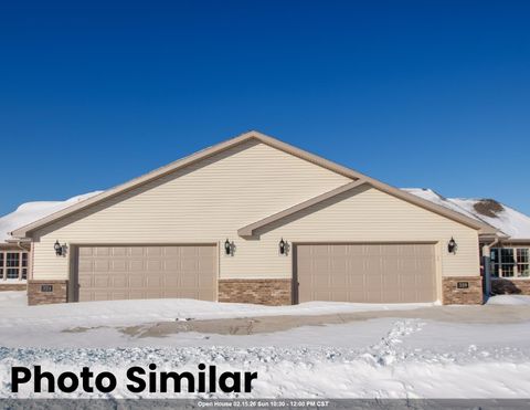 Photo of 312 TWILIGHT Trail, FOND DU LAC, WI 54937 (MLS # 50307509)