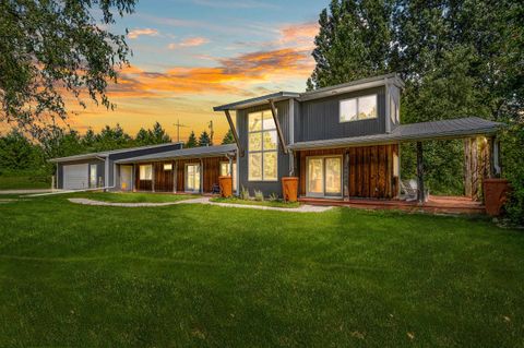 Photo of N5978 W ALASKA LAKE Road, ALGOMA, WI 54201 (MLS # 50311225)
