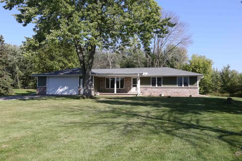 Photo of N2382 MALONEY Road, KAUKAUNA, WI 54130 (MLS # 50316038)