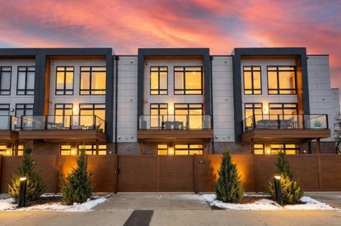 Photo of 1104 BROOKWOOD Drive #21, GREEN BAY, WI 54304 (MLS # 50322751)