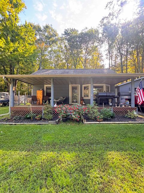 Photo of N7904 COUNTY ROAD G, IOLA, WI 54945 (MLS # 50316146)