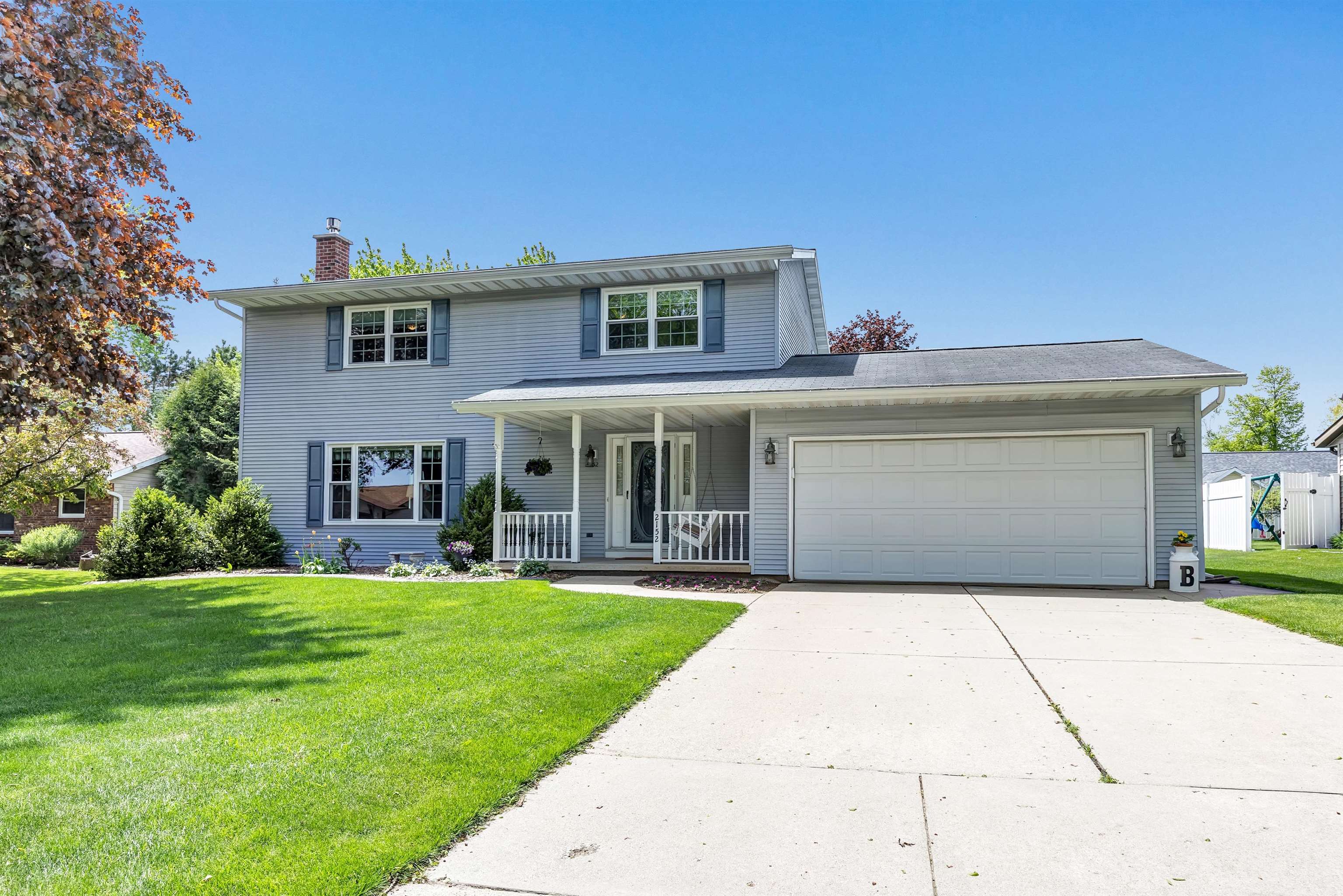 2152 WOODCREST Drive