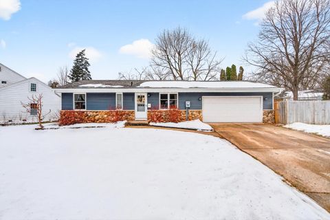 Photo of 345 RIVER Drive, APPLETON, WI 54915 (MLS # 50319434)