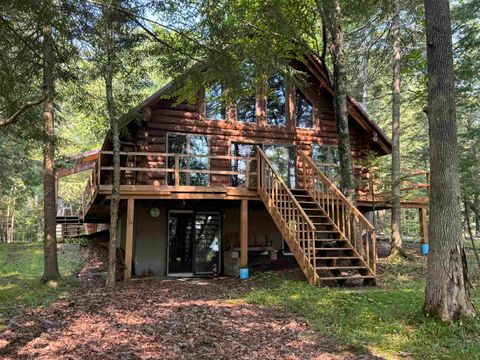 Photo of 13385 N ANDERSON LAKE Lane, SURING, WI 54174 (MLS # 50312697)