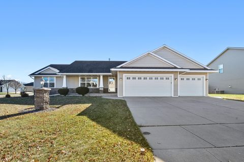 Photo of 3090 BETH Drive, GREEN BAY, WI 54311 (MLS # 50318411)