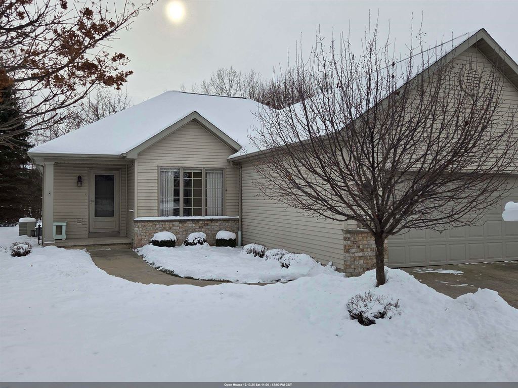 Photo of 4733 WESTBROOK Court, APPLETON, WI 54913 (MLS # 50318045)