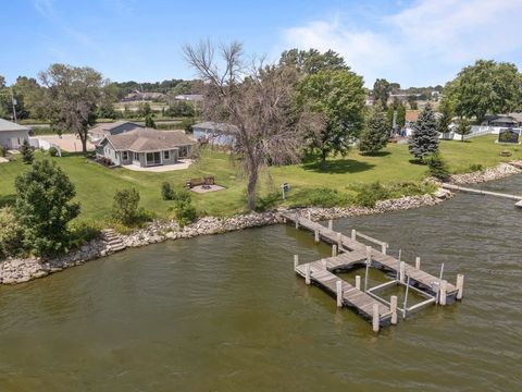 Photo of 1693 W BUTTE DES MORTS BEACH Road, NEENAH, WI 54956 (MLS # 50311751)