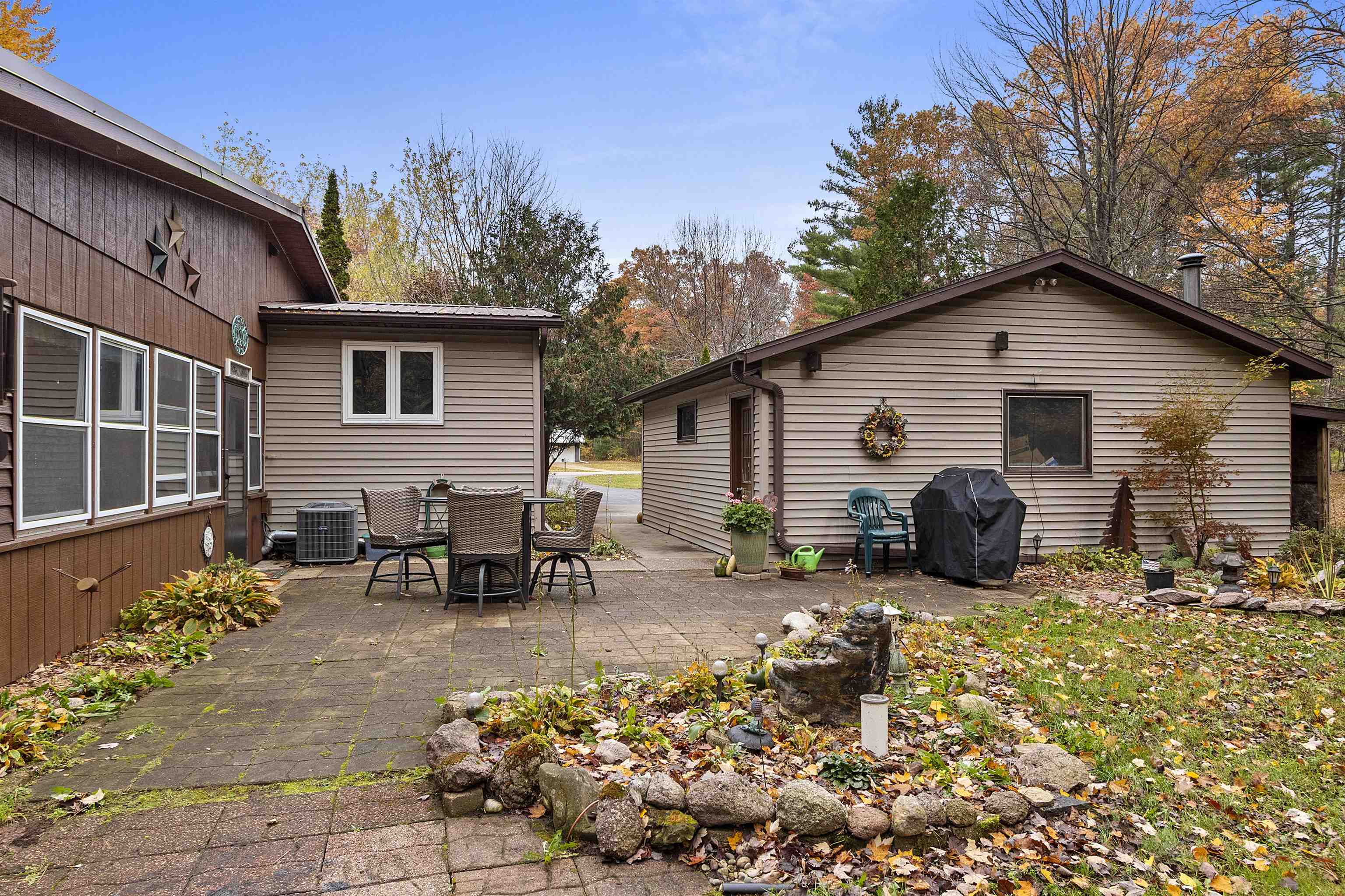 Shawano, Wisconsin 54166, United States, 3 Bedrooms Bedrooms, ,2 BathroomsBathrooms,Residential,Active,234550