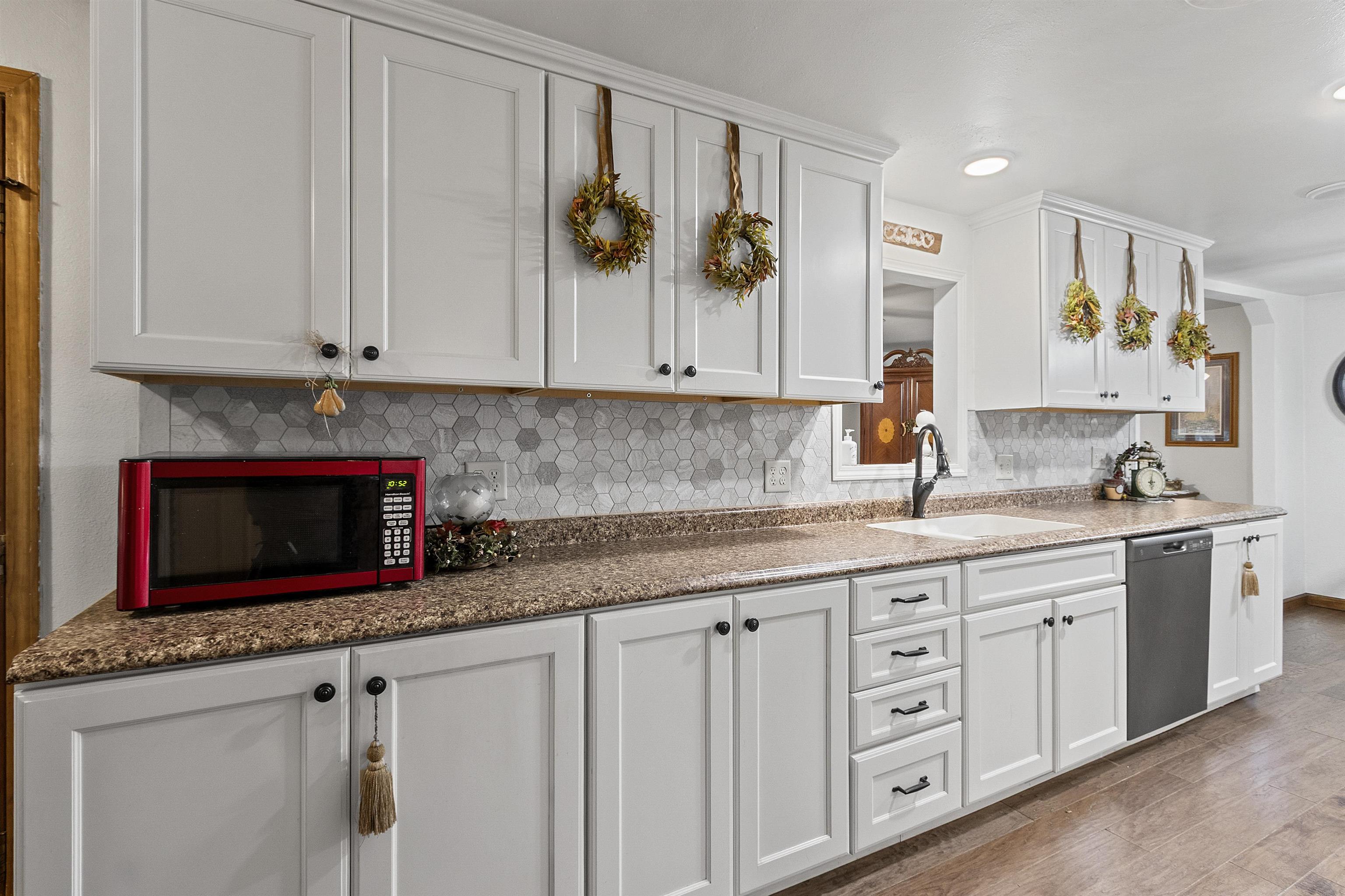 Shawano, Wisconsin 54166, United States, 3 Bedrooms Bedrooms, ,2 BathroomsBathrooms,Residential,Active,234550