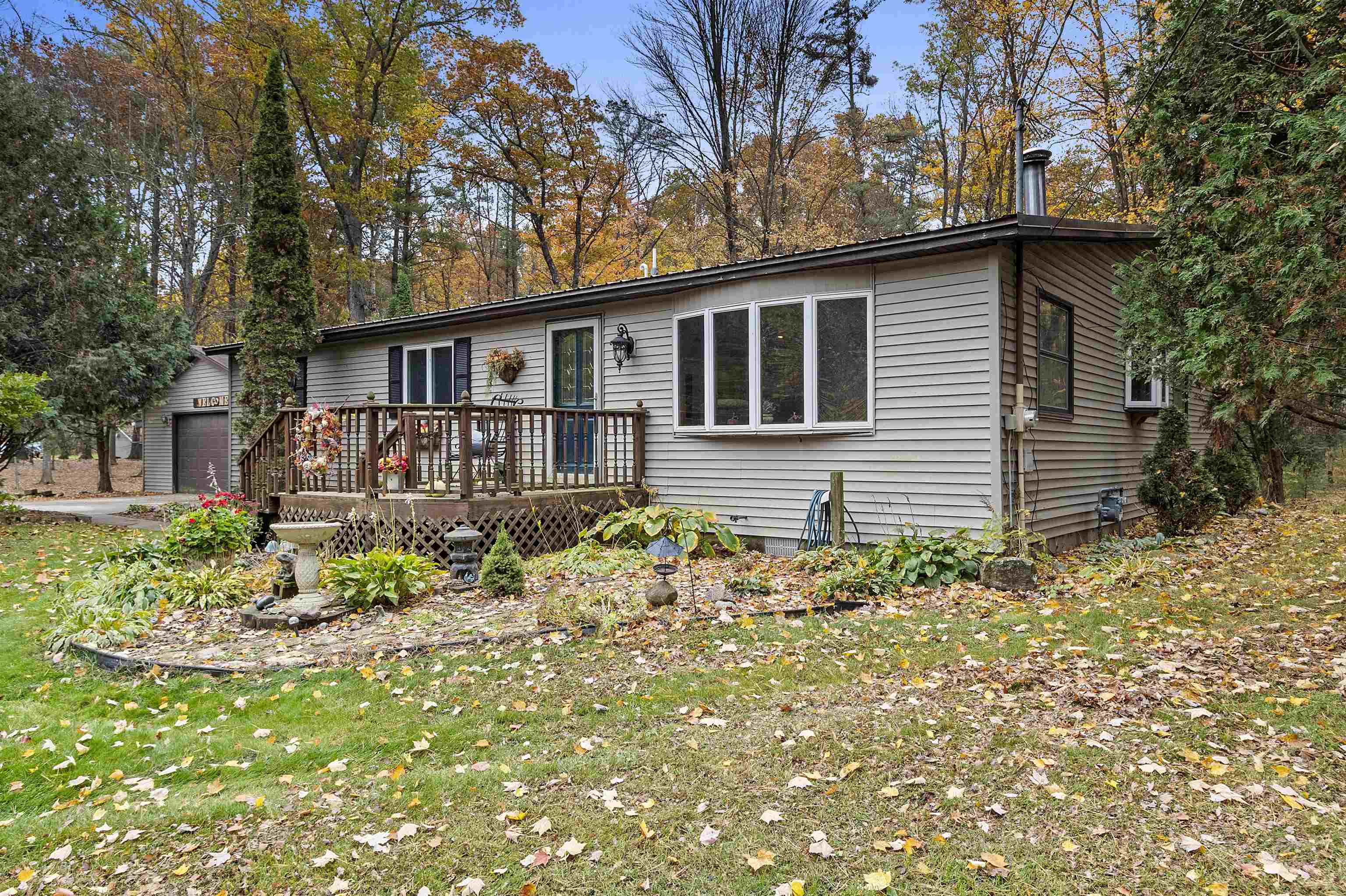 Shawano, Wisconsin 54166, United States, 3 Bedrooms Bedrooms, ,2 BathroomsBathrooms,Residential,Active,234550