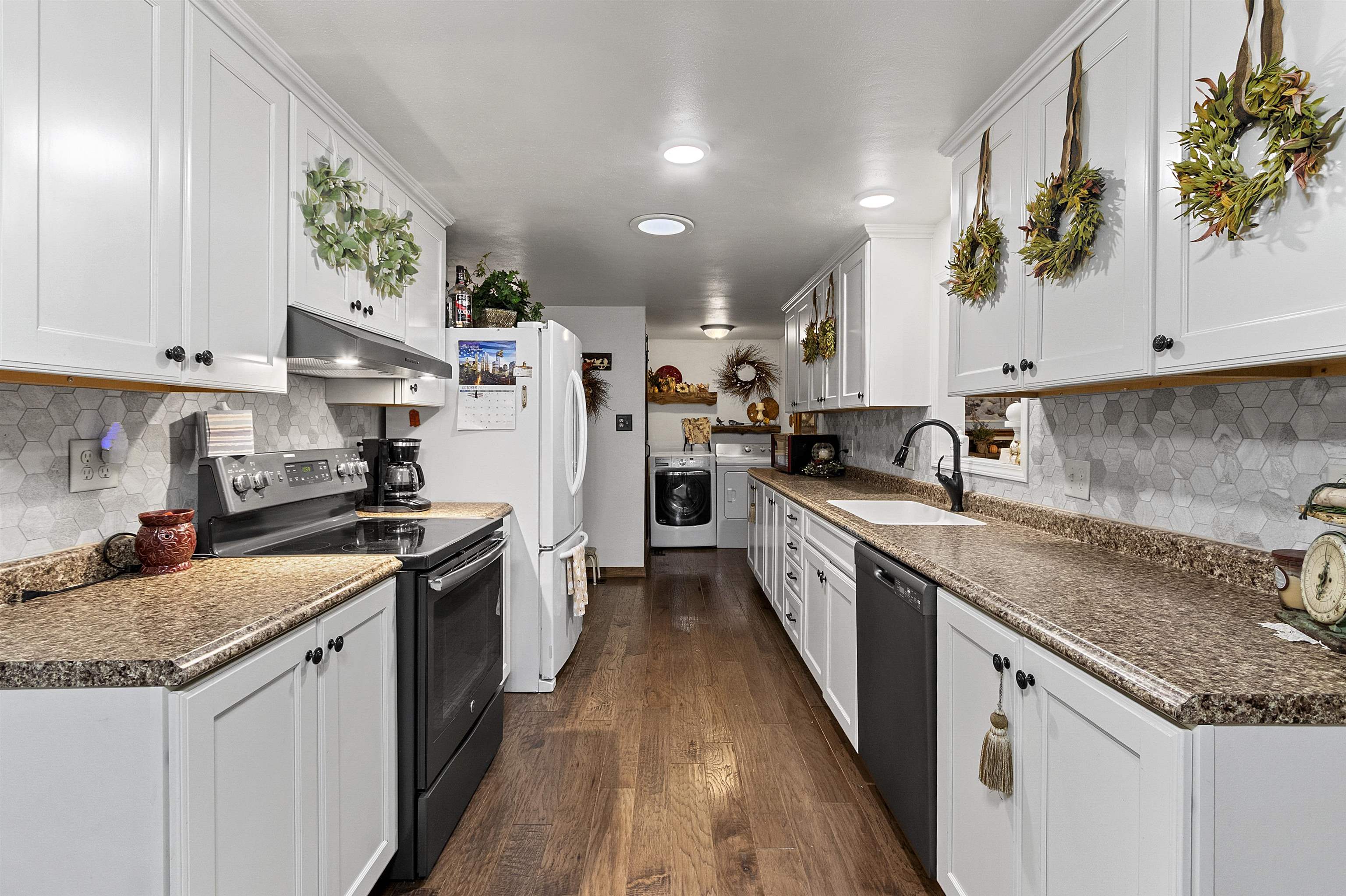 Shawano, Wisconsin 54166, United States, 3 Bedrooms Bedrooms, ,2 BathroomsBathrooms,Residential,Active,234550