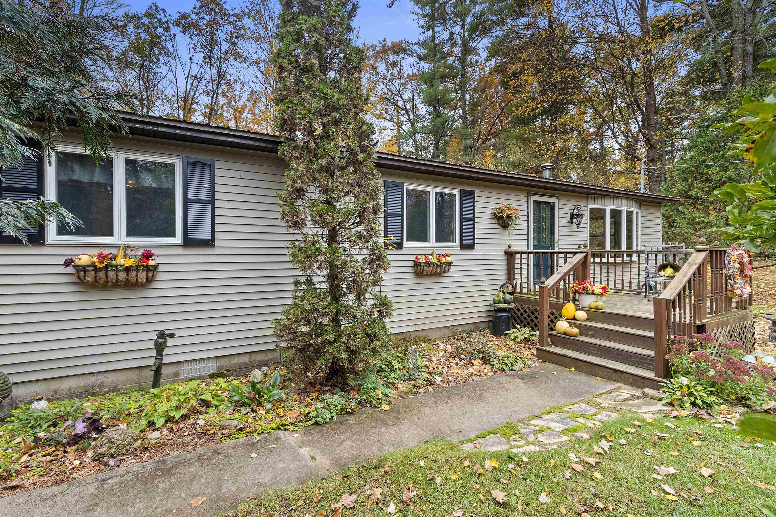 Shawano, Wisconsin 54166, United States, 3 Bedrooms Bedrooms, ,2 BathroomsBathrooms,Residential,Active,234550