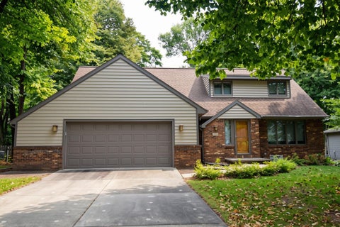 Photo of 3316 S WHITE BIRCH Lane, APPLETON, WI 54915 (MLS # 50332716)