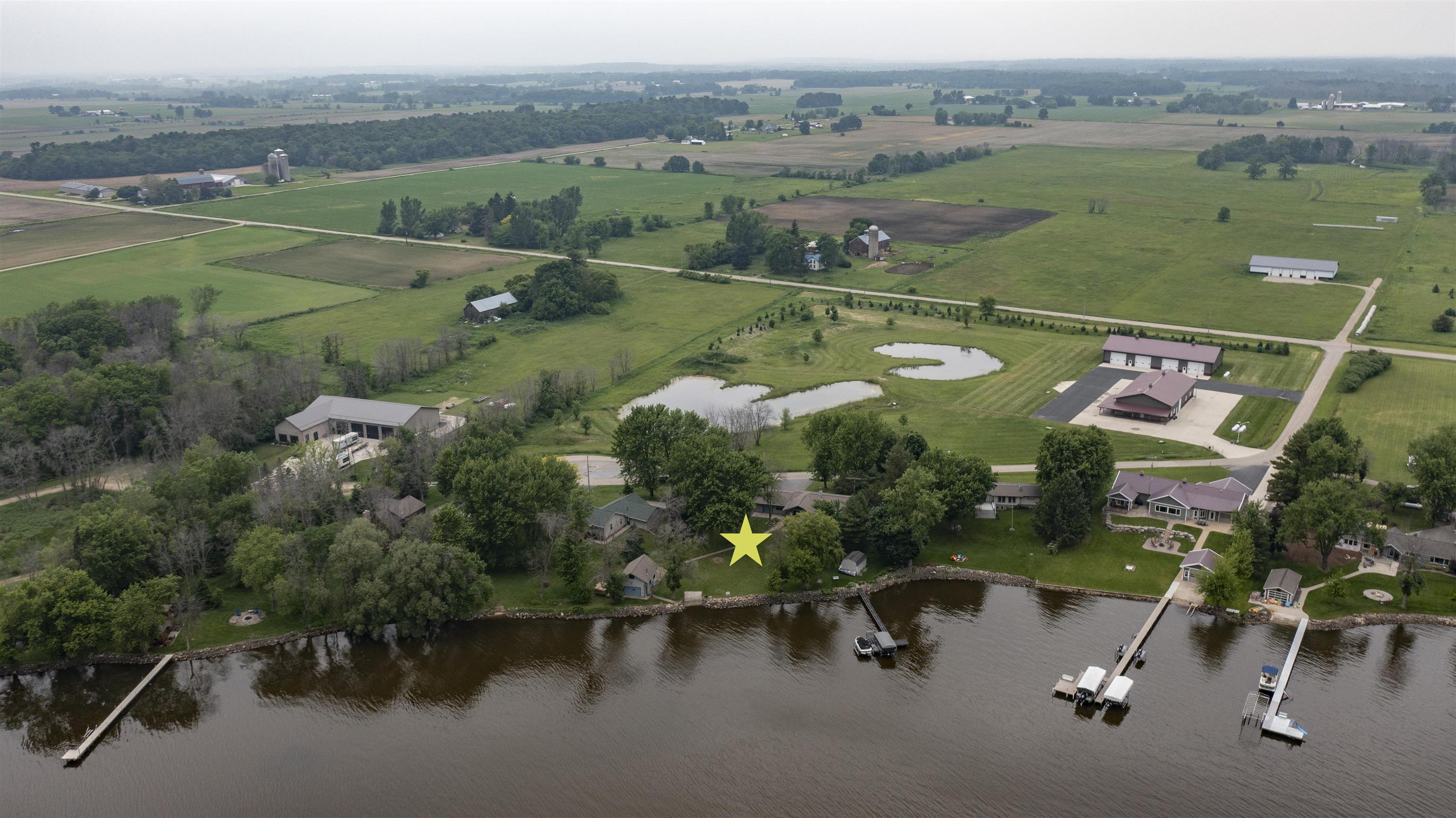 Fremont, Wisconsin, 54940, United States, 5 Bedrooms Bedrooms, ,3 BathroomsBathrooms,Residential,Active,2015471