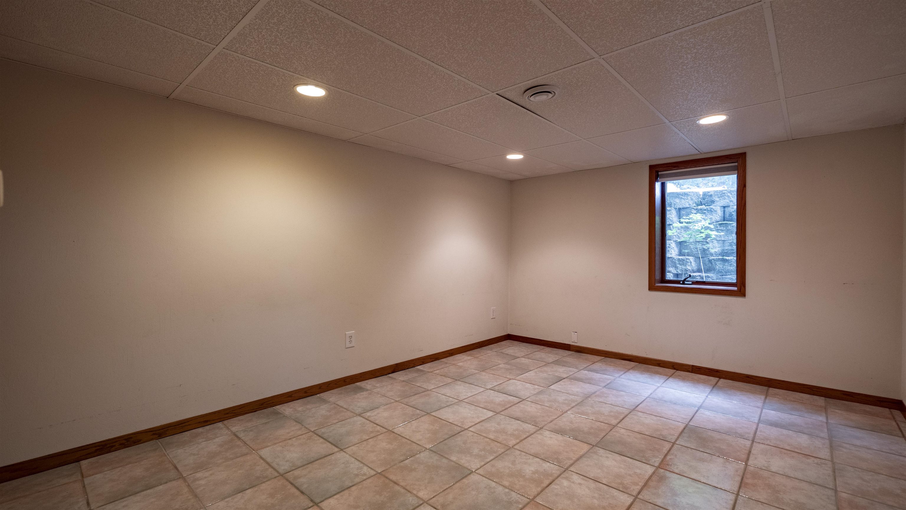 Fremont, Wisconsin, 54940, United States, 5 Bedrooms Bedrooms, ,3 BathroomsBathrooms,Residential,Active,2015471