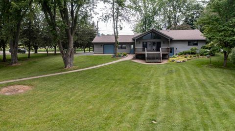 Photo of 9205 WILLOW Lane, FREMONT, WI 54940 (MLS # 50320758)