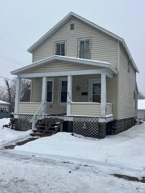 Photo of 805 2ND Street, MENOMINEE, MI 49858 (MLS # 50319830)