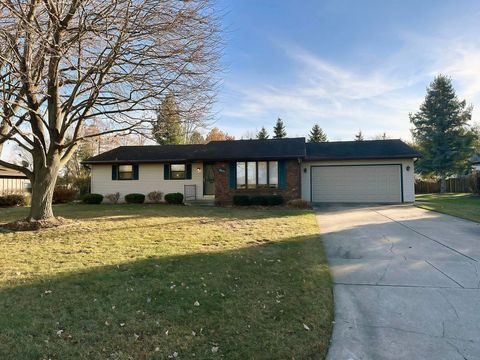 Photo of 2651 KENHILL Drive, GREEN BAY, WI 54313 (MLS # 50318607)