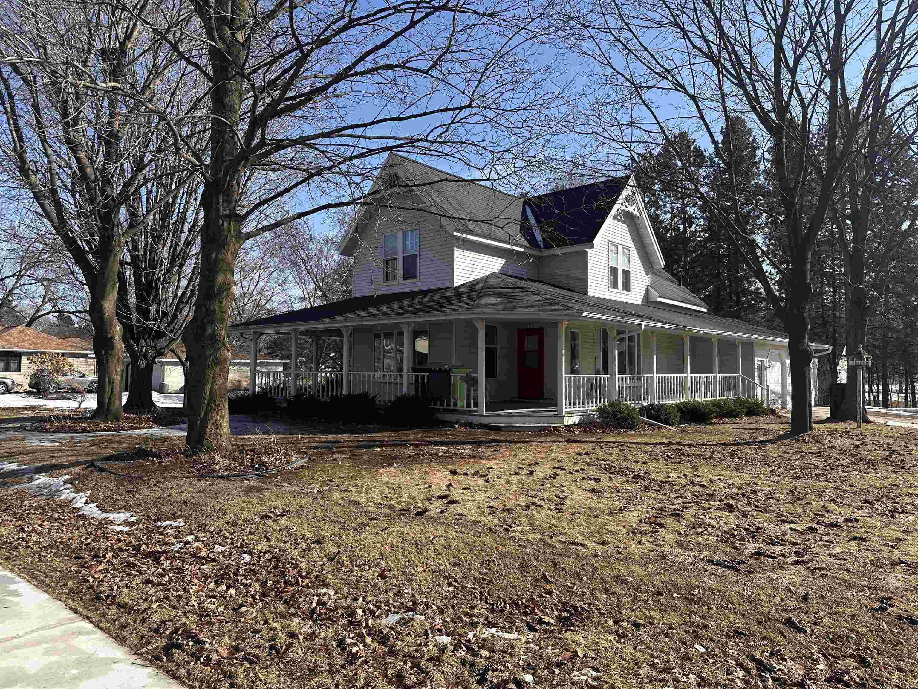 204 COLUMBIA Street - Photo 2