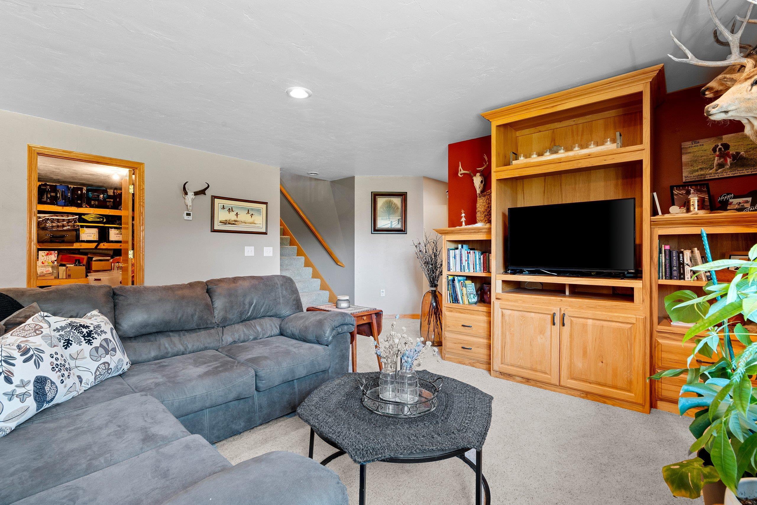 Green Bay, Wisconsin 54313, United States, 3 Bedrooms Bedrooms, ,3 BathroomsBathrooms,Residential,Active,231844